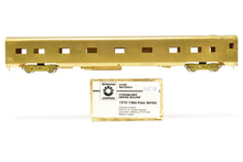 Load image into Gallery viewer, HO Brass Oriental Limited GN - Great Northern Streamlined "Empire Builder" 1370-1384 Pass Series Sleeper