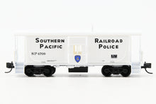 Load image into Gallery viewer, N Micro-Trains Line SP - Southern Pacific Police Caboose 2-Pack