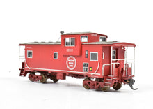 Load image into Gallery viewer, HO Brass CON OMI - Overland Models, Inc. MP - Missouri Pacific International W-V Caboose Pro-Painted