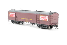 Load image into Gallery viewer, HO Brass Railworks B&M - Boston & Maine 4-Door Wood Milk Car 1700 Series Ice Cooled FP No. 1720
