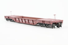 Load image into Gallery viewer, O Brass Alco Models PRR - Pennsylvania Railroad F33 Greenville Well Flat Custom Painted & Weathered No. 470095