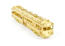 Load image into Gallery viewer, HO Brass Oriental Limited PE - Pacific Electric "Hollywood" Car #600-649 Un-Powered Trailer