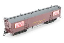 Load image into Gallery viewer, HO Brass Railworks B&M - Boston & Maine 4-Door Wood Milk Car 1700 Series Ice Cooled FP No. 1720