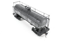 Load image into Gallery viewer, O Brass RYM - Rich Yoder Models CB&Q - Burlington Route MCBA Class II 10,000 Gallon Tank Car FP No. 230102