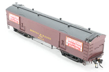 Load image into Gallery viewer, HO Brass Railworks B&M - Boston & Maine 4-Door Wood Milk Car 1700 Series Ice Cooled FP No. 1720