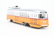 Load image into Gallery viewer, HO ConCor BER - Boston Elevated Railway PCC Streetcar 1936-1970 DCC Ready Factory Painted No. 3015