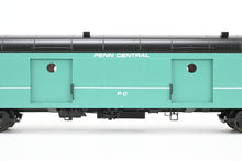 Load image into Gallery viewer, HO Brass Railworks PC - Penn Central B-60b Baggage Car w/Roof Vents Factory Painted