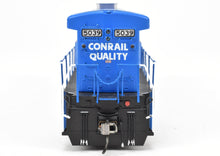 Load image into Gallery viewer, HO CON Rapido Trains, Inc. CR - Conrail "Quality" Logo GE B36-7 No. 5039 With ESU DC/DCC & Sound