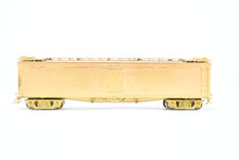 Load image into Gallery viewer, HO Brass Oriental Limited GN - Great Northern Wood Express Reefer No. 2000
