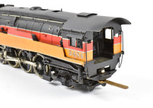 Load image into Gallery viewer, HO Brass Balboa SP - Southern Pacific P10 4-6-2 Streamlined Custom Painted Daylight and Can Motor