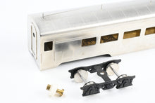 Load image into Gallery viewer, HO Brass Soho SP - Southern Pacific 134’ Articulated Coach Corrugated Side