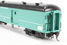 Load image into Gallery viewer, HO Brass Railworks PC - Penn Central B-60b Baggage Car w/Roof Vents Factory Painted
