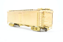 Load image into Gallery viewer, HO Brass Oriental Limited GN - Great Northern Wood Express Reefer No. 2000