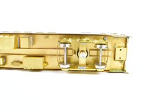 Load image into Gallery viewer, HO Brass Oriental Limited NP - Northern Pacific North Coast Limited 56-Seat Coach #301 w/o Skirts