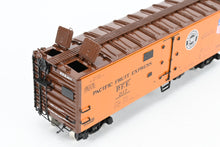 Load image into Gallery viewer, HO Brass CON CIL - Challenger Imports PFE - Pacific Fruit Express R-40-25 Refrigerator Car FP #2117