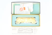 Load image into Gallery viewer, HO Brass NPP - Nickel Plate Products Various Roads Borden’s Butterdish Milk Car