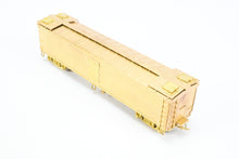Load image into Gallery viewer, HO Brass Oriental Limited GN - Great Northern Wood Express Reefer No. 2000