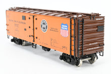 Load image into Gallery viewer, HO Brass CON CIL - Challenger Imports PFE - Pacific Fruit Express R-40-25 Refrigerator Car FP #2117