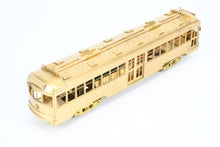 Load image into Gallery viewer, HO Brass Oriental Limited PE - Pacific Electric "Hollywood" Car #600-649 Powered