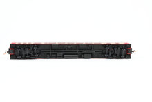 Load image into Gallery viewer, N Micro-Trains Line Various Roads Royal American Shows Trains Set 5-Pack