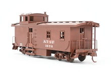Load image into Gallery viewer, HO Brass Trains Inc. AT&SF - Santa Fe Side-Door Caboose Custom Painted No. 1070