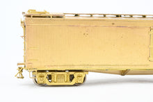 Load image into Gallery viewer, HO Brass Oriental Limited GN - Great Northern Wood Express Reefer No. 2000