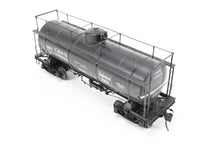 Load image into Gallery viewer, O Brass RYM - Rich Yoder Models CB&Q - Burlington Route MCBA Class II 10,000 Gallon Tank Car FP No. 230094