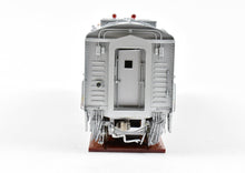 Load image into Gallery viewer, O Brass CON Key Model Imports AT&SF - Santa Fe EMD FT A-B Set Factory Painted Warbonnet