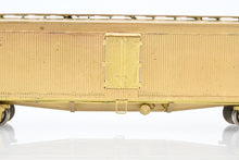 Load image into Gallery viewer, HO Brass Oriental Limited GN - Great Northern Wood Express Reefer No. 2000