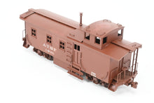 Load image into Gallery viewer, HO Brass Trains Inc. AT&SF - Santa Fe Side-Door Caboose Custom Painted No. 1070