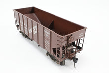 Load image into Gallery viewer, O Brass US Hobbies CB&Q – Burlington Route Standard Rib Side Twin Hopper USRA Style Custom Painted
