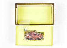 Load image into Gallery viewer, HO Brass W&R Enterprises NP - Northern Pacific 24' Wood Caboose #1600 Series Version 3 Painted