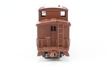 Load image into Gallery viewer, HO Brass Trains Inc. AT&SF - Santa Fe Side-Door Caboose Custom Painted No. 1070
