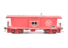Load image into Gallery viewer, HO Brass OMI - Overland Models, Inc. WP - Western Pacific Bay Window Caboose Painted For Missouri Pacific