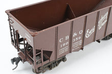 Load image into Gallery viewer, O Brass US Hobbies CB&Q – Burlington Route Standard Rib Side Twin Hopper USRA Style Custom Painted