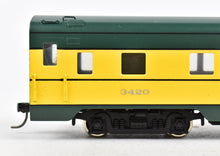 Load image into Gallery viewer, HO Brass NPP - Nickel Plate Products C&NW - Chicago & Northwestern 2-Car Coach Set Pro-Painted