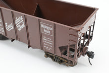 Load image into Gallery viewer, O Brass US Hobbies CB&Q – Burlington Route Standard Rib Side Twin Hopper USRA Style Custom Painted