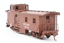 Load image into Gallery viewer, HO Brass Trains Inc. AT&SF - Santa Fe Side-Door Caboose Custom Painted No. 1070