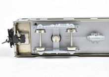 Load image into Gallery viewer, HO Brass Oriental Limited CB&Q - Burlington Route Twin Cities Zephyr Dome Coach "Silver Dome" CP