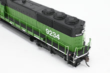Load image into Gallery viewer, HO Athearn Genesis BN - Burlington Northern EMD SD60M "Tri-Clops" FP No.9234 w/Tsunami2 DCC & Sound