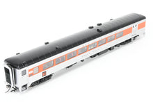 Load image into Gallery viewer, HO Rapido Trains Inc. NH – New Haven Pullman – Bradley County Car Baggage Compartment McGinnis Scheme “Bronx County”