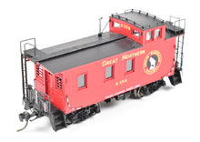 Load image into Gallery viewer, HO Brass CIL - Challenger Imports GN - Great Northern 25' Wood Caboose Later Version FP X356