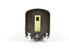 Load image into Gallery viewer, HO Brass Key Imports GN - Great Northern Glacier Series Sleeper Pro-Painted ONE CAR ONLY