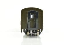 Load image into Gallery viewer, HO Brass Oriental Limited NP - Northern Pacific North Coast Limited 56-Seat Coach #500 w.o Skirts CP