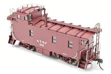 Load image into Gallery viewer, HO Brass DVP - Division Point AT&SF - Santa Fe Peaked Roof Caboose With Antenna FP #506