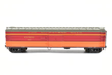 Load image into Gallery viewer, HO Brass Railway Classics MILW - Milwaukee Road 50' Passenger Express Boxcar Factory Painted 1948 Scheme #925