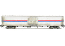Load image into Gallery viewer, HO Brass Metro Models Amtrak Merchandise Handling Car Custom Painted No. 1424 Weathered