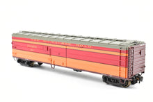 Load image into Gallery viewer, HO Brass Railway Classics MILW - Milwaukee Road 50' Passenger Express Boxcar Factory Painted 1948 Scheme #925