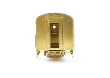 Load image into Gallery viewer, HO Brass Soho NP - Northern Pacific Coach #586