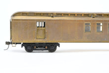 Load image into Gallery viewer, HO Brass Suydam AT&SF - Santa Fe Heavyweight 60' Railway Post Office RPO Car With Central Valley Trucks